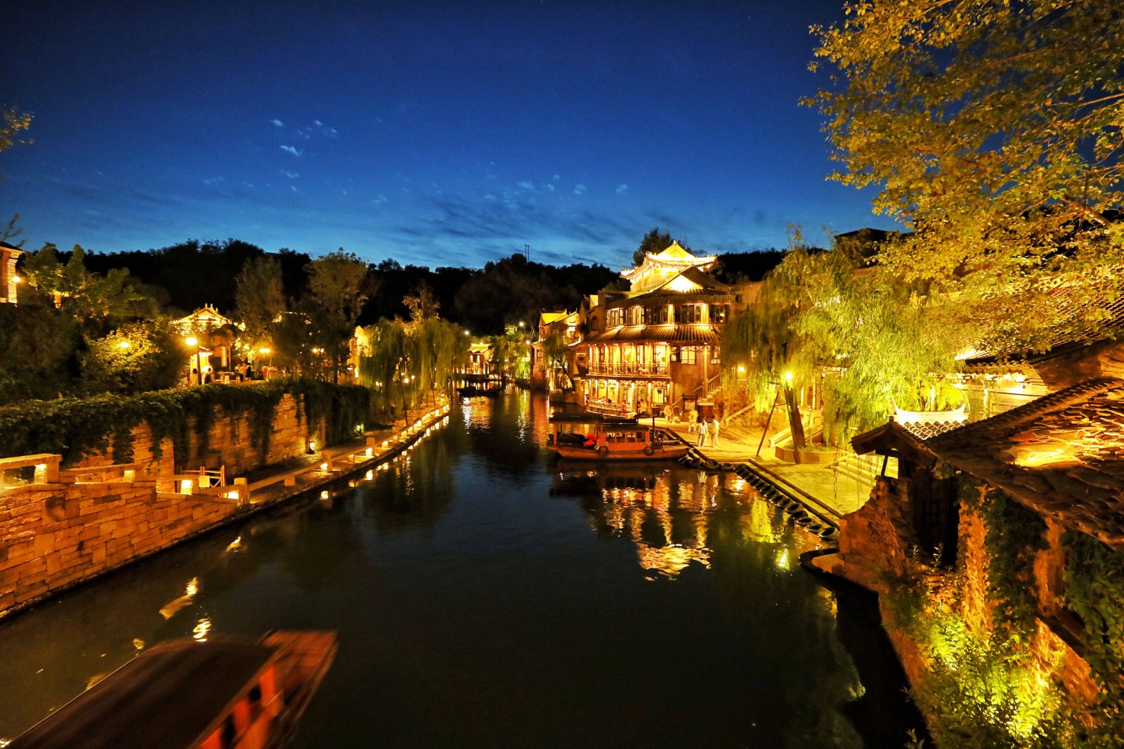 gubei water town in night